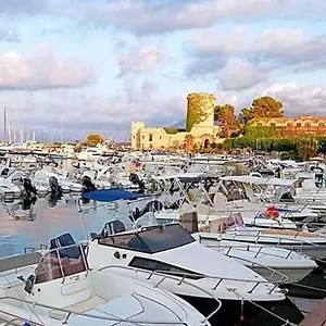Casa vacanze La Dea Del Mare Appartament, Trabia